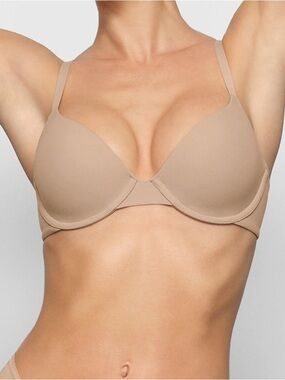 SKIMS Clay Fits Everybody T-Shirt Bra